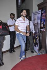 Dino Morea at the Launch of Total Quartz Safety month to create awareness about the hazards of unsafe driving in Big FM on 9th Oct 2012 (19).JPG